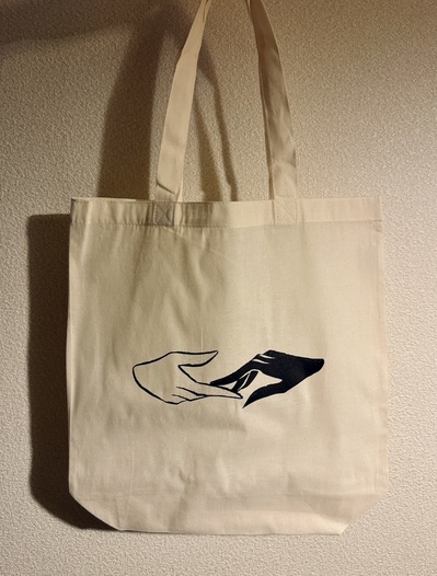 手のコットンバッグ